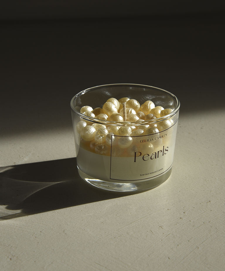 Pearls Candle